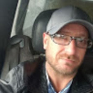 Meet your Posher, Dustin